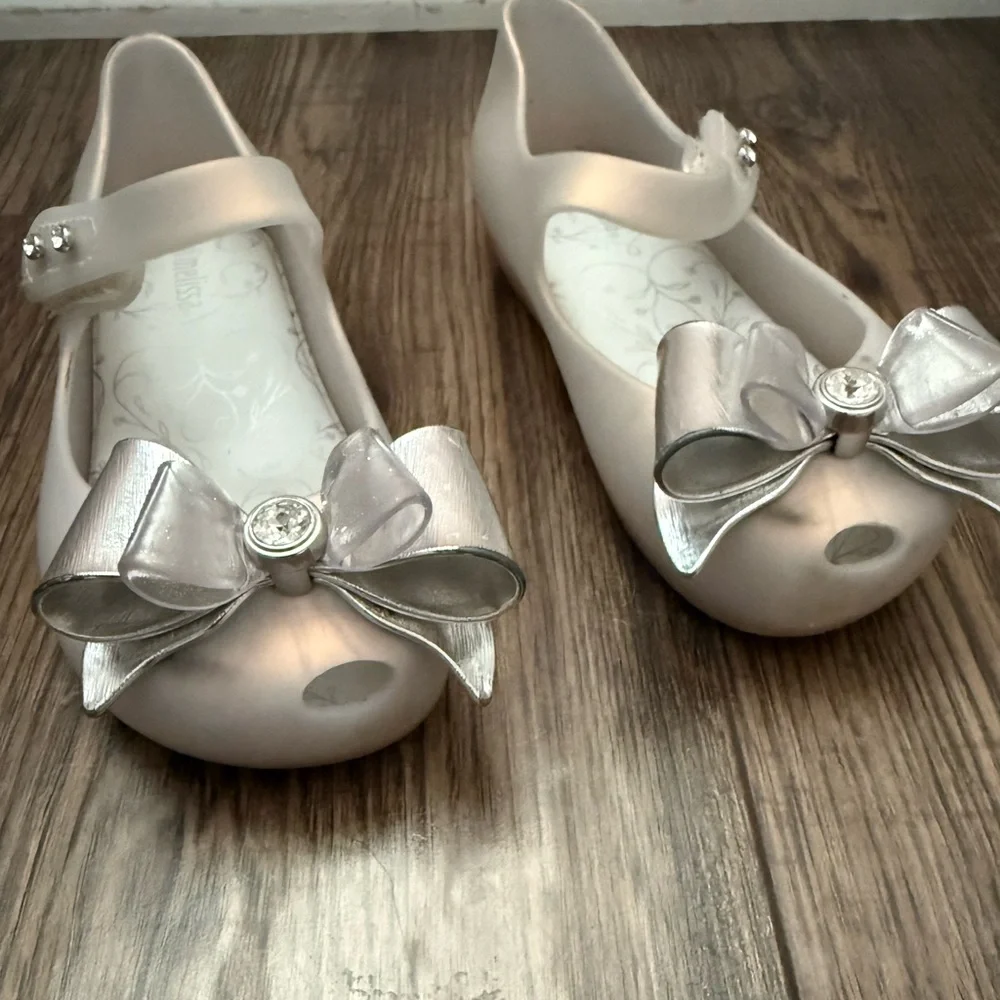 Mini Melissa Silver Dress Shoes with Bow - Picture 5 of 6